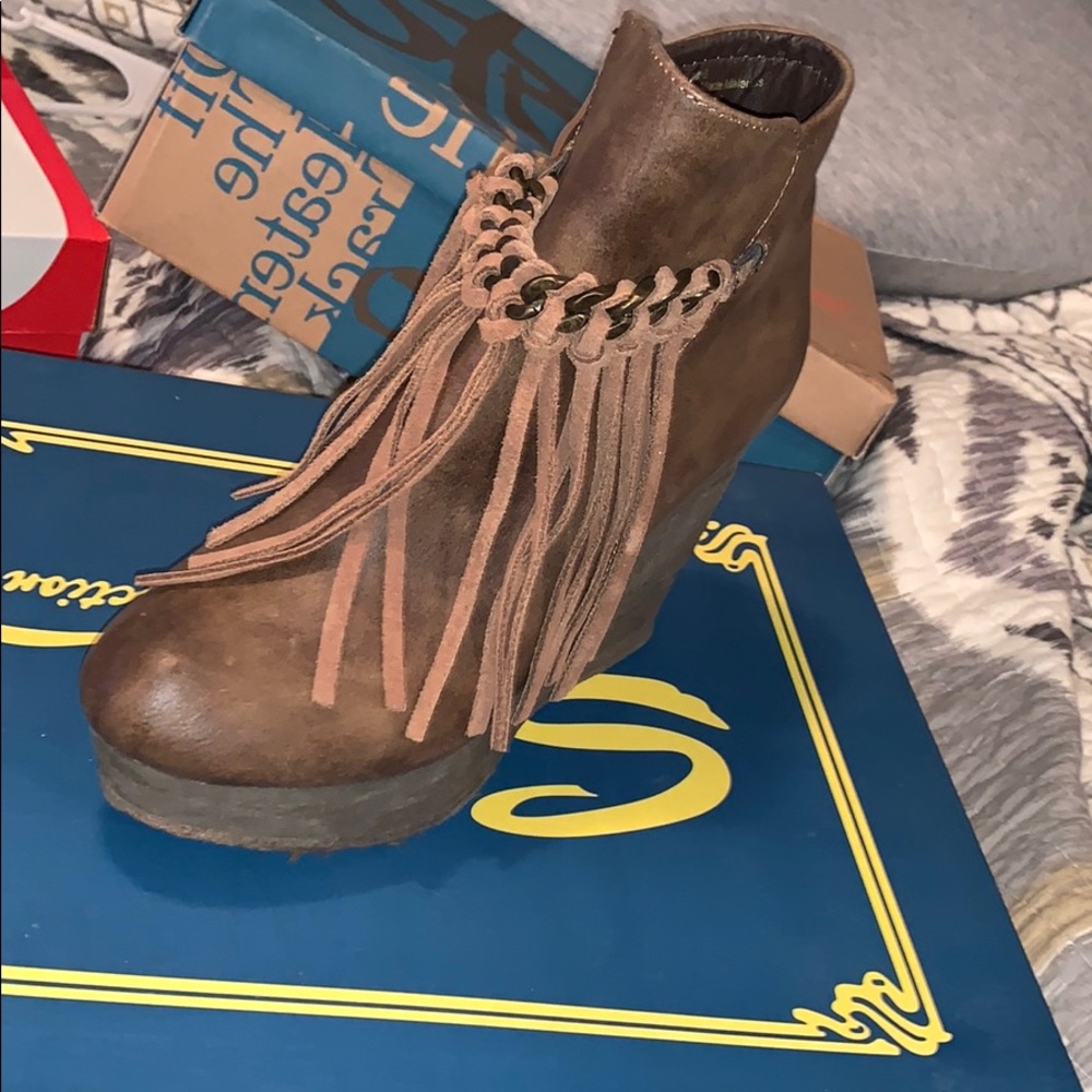 Sbicca Booties